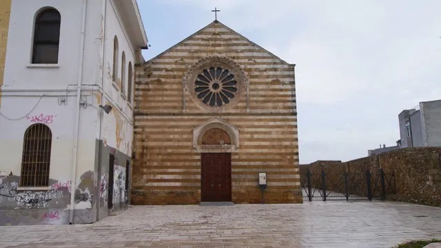 Le geometrie e i colori di Brindisi nel Medioevo. La chiesa di Santa Lucia e la chiesa del Cristo